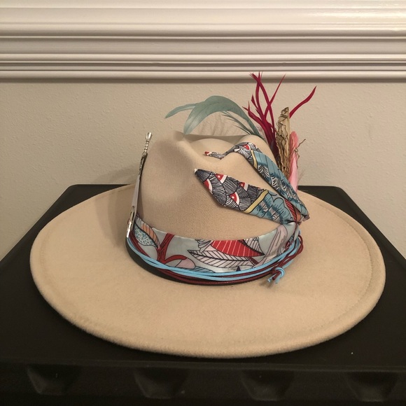 Custom-Made Felt Fedora - “Bird Eye View” - Picture 7 of 11